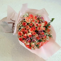 charming pink rose and daisy bouquet floral gift for mom