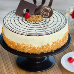 golden butterscotch bliss cake for boss with smooth icing and a luxurious finish