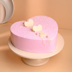 Berry Love Strawberry Cake – Heart-shaped Cake with Fresh Strawberries