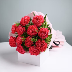 Crimson red rose bouquet for romantic gifting