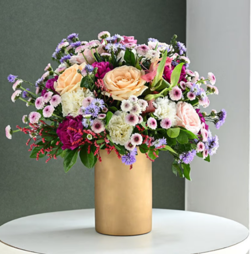 Golden Harmony Fresh Flower Vase – Luxury Flower Gift in Golden Vase
