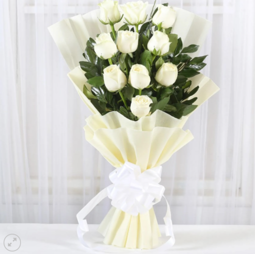 Elegant white rose bouquet for romantic gifting