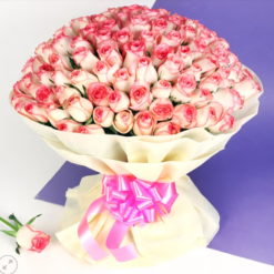 Romantic blooming roses bouquet for gifting