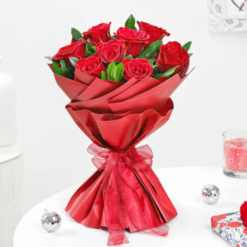 Scarlet red roses bouquet for romantic gifting