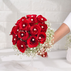 Romantic red rose bouquet gift for her