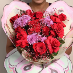 Romantic rose bouquet gift for someone special