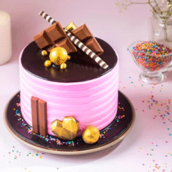 Deluxe Strawberry Bliss Cake with Fresh Berries and Cream