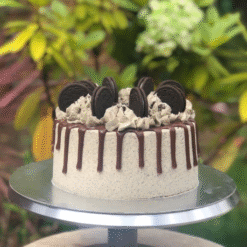 Frosted Oreo Drip Delight Cake Online