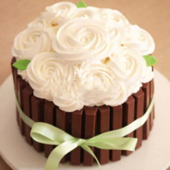 Crunchy Layers KitKat Vanilla Cake Online Delivery in India