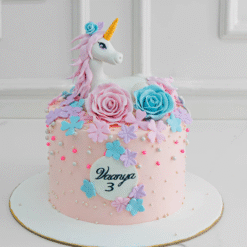 Alternative view of Unicorn Lush Fantasy Cake